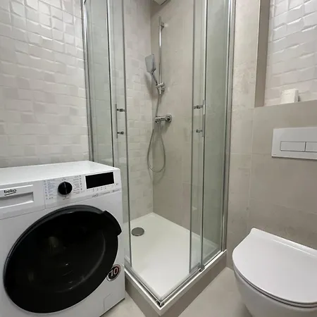 5 Min Walk To City Center, Near Aupark *